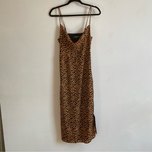 Misguided cowl neck leopard print midi dress - Picture 2 of 12